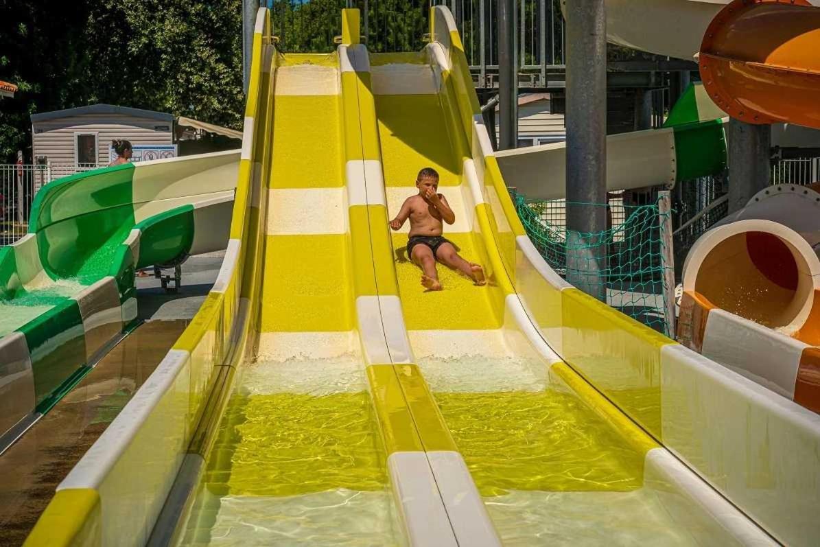 Camping 4 Etoiles - Parc Aquatique - Eei0Fi แซ็งต์-จอร์จส์-โดเลรง ภายนอก รูปภาพ
